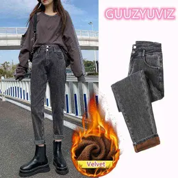 GUUZYUVIZ Winter Velvet Thick Warm Mom Jeans High Waist Denim Harem Pants Woman Loose Plus Size Korean Casual Vaqueros Mujer 211129