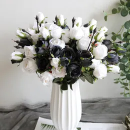ウェディングホーム装飾フェイク秋の秋の装飾のための3頭のレトロな黒い白いバラの造花の絹の絹