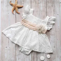 0-24M born Infant Baby Girl Rompers White Lace Flower Jumpsuit Ruffles Playsuit Sunsuit Costumes DD15 210515