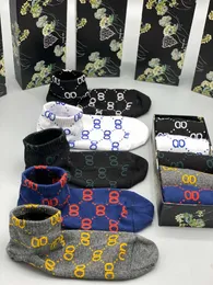 2021 высококачественные дизайнерские мужские и женские носки пять брендов роскошных спортивных зимних чистых буквенных вязаных носков из хлопка с коробками tgxdjtd