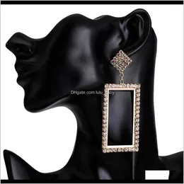 Entrega de j￳ias de j￳ias de charme 2021 quadrado exagerado acr￭lico Hollow Diamond Brincos da moda para mulheres 1mdzf