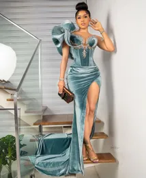 Luxury Mermaid Velvet Evening Dresses Sexy Crystal African Prom Dress With Slit Plus Size Party Dress Robe De Soirée Mariage 2022 Vestidos Noche Formal Wear Gowns