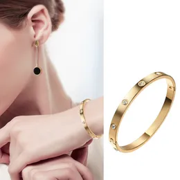 New Arrival Promotion Stainless Steel Women Gold Color Shackle Bangle Lady Arm Bracelet Love Bangles Bracelet for Women Q0719