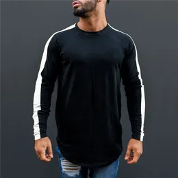 MuscleGuys varumärke T-shirt Män Höst Fitness Raglan Långärmad T-shirt Män Extra lång Hip Hop Streetwear Slim Fit Tee Shirt 210421