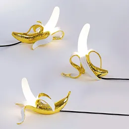 Bordslampor Italien Bananlampa Modern Led Resin Glas För Sovrum Nordisk Heminredning Ljus Designer Sängbord