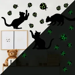 Kitten Capture Night Light Insect Wall Stickers Bedroom Living Room Children's House Home Decorative Fluorescent Wall Painting PVC