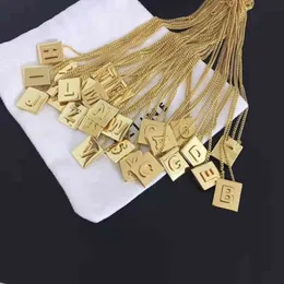 Pirinç ilk harf adı kare kolye kolyeler kadın kolye marka altın zinciri 26 alfabe takı tasarımcısı