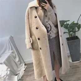 秋冬女性ウールの毛皮のコート韓国のファッションボタンポケット粒羊剪断ジャケットの女性長いオーバーコートH477 211124