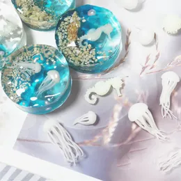 Obiekty dekoracyjne Figurki Mini Jellyfish Hippo Hippo Pufferfish Marine Filling Epoksyd Crystal Wisiorek Dekoracje Ręcznie Ozdoby Mold