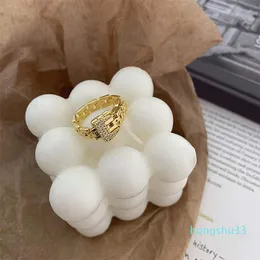 Anello di design Anelli con fibbia per cinturino di moda di lusso leggero cinturino regolabile personalità tendenza oro Regali di gioielli da donna Stile versatile