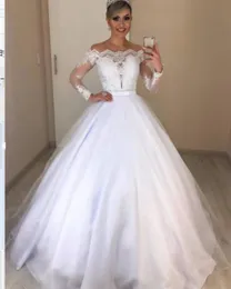 2021 겸손한 Quinceanera 드레스 숄더 레드 새틴 공식 파티 가운 연인 스팽글 레이스 아플리케 볼 가운 댄스 파티 드레스