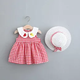 Lato Noworodka Dziewczynka Sukienka Dla Toddler Plaid Princess 1 rok Urodziny Dress Z Kapeluszem 0-2y Vestidos Niemowlę Dziewczynka Odzież Q0716