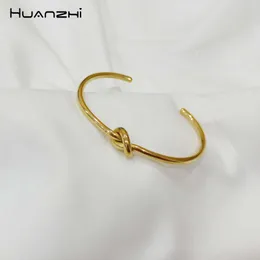 Huanzhi 2019 Nowy Design Rose Gold Metal Copper Plated Knot Twisted Bransoletki Dla Kobiet Dziewczyna Bangle Party Biżuteria Prezent Q0719