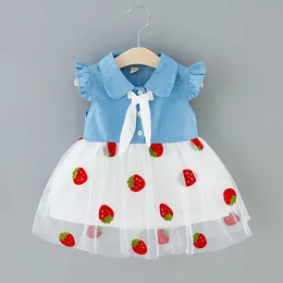 New Girl's Denim Splice Strawberry Print Tulle Princess Dress Sweet Bowknot Baby Girl Dress Girls Daily Dresses Vestido Q0716