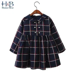 Humor Bär Mädchen Kleid Neue Herbst College Winde Stil Mädchen Kleidung Langarm Revers Gitter Muster Kinder Kinder Kleid Q0716