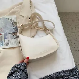 Lüks Çapraz Vücut Messenger Çanta Moda Omuz Çantaları Lady Deri Koltukaltı Çanta Ayarlanabilir Kayış Uzunluğu Satchel Debriyaj Çanta Tasarımcısı Çanta Metal Zincir HBP