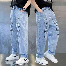 tonårspojkar blå jeans sommarbyxor barn lös hål rippade brev jeans streetwear tvättade denim långa byxor 10 12 14 pojke kläder G1220