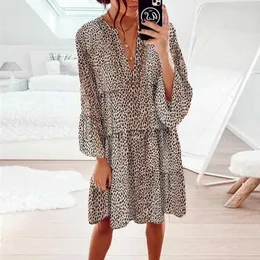 2021 New Women Vestidos Spring Casual Long Sleeve V-Neck Lady DrFashion Geometry Printed DrLoose Beach Mini Party Dress X0529