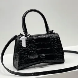 Wyprzedaż półksiężyc torba męska i damska luksusowa torebka projektant wysokiej jakości nylonowy łańcuszek damska torebka ukośna torebka hurtowa moda portfel