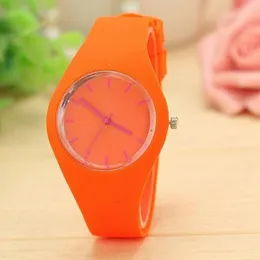 Panie Zegarek Kwarcowy Zegarki 35mm Fashion Casual Wristwatch Zegarek Zegarek Atmosferyczny Biznes Montre De New