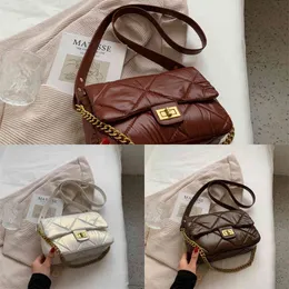 Moda Çantası Tote Yüksek Quilty Küçük Naylon Omuz Crossbody Çantalar Kadınlar Bahar Markalı Zincir Çantalar ve Çantalar Akşam Çantası