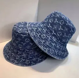 Kowbojski kapelusz typu Bucket Casual Luxury Unisex czapki damskie męskie markowe czapki fajne Casquette Denim Print dopasowana czapka męska czapka 22051305R
