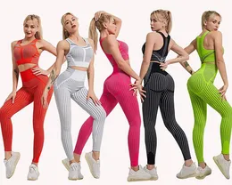 Seamless Yoga Clothes Two-Piece Set Womens Hip Raise Skinny Workout Clothes Set Bra Running Exercise Vest Suit