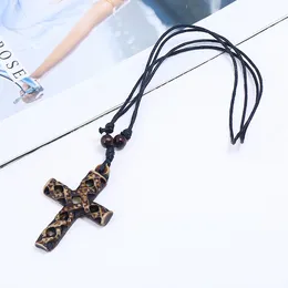 Sculpture Jesus Cross Necklaces Adjustable Long Chain Resin Cross Pendant for Women Men Fashion Jewelry Necklaces Gift