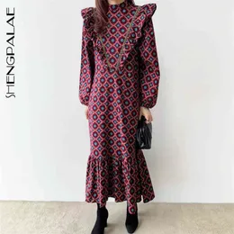 Shengpalae 2021 Nya höstkvinnor Vintage Loose High midja Slim var tunn elegant fullskärmtryck Ruffles Maxi Dress ZA5632 210322