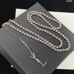 Collar de oro de moda Arete Diamonds Diamonds para mujeres diseñadores Joyas Letras de lujo Collar collar de plata