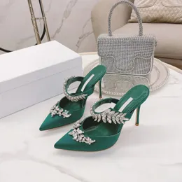 Designers sapatos luxurizos saltos saltos sapatos de sandália de vestido clássico dedos pontiagudos meio chinelos versáteis lady lady wedding shoe diamlas sandálias altura 8cm muito bom