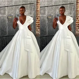 Afrykańskie białe satynowe suknie ślubne Suknie ślubne line dla kobiety Głębokie Veck Custom Vintage Illusion Big Bow Vestido de Novia