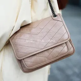 Modeväskor 633151 Airik Designer Wallet Fashion Classic Crossbody Luxury One Shoulder Handbag Chain Handbag Casual Letter Flip Bag Size 22*16.5*12