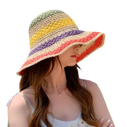 夏の太陽の麦わら帽子女性の折りたたみ式ボヘミアの海辺の虹色のパッチワークのバケツの帽子屋外女性のビーチサンハット