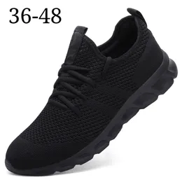 Light Man Running Shoes Bekväma andningsbara män Sneaker Casual Antiskid och Wearresistant Jogging Men Sport Shoes 220716