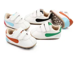 2st/Lot Classic First Walker skor nyfödda flickor pojke mjuka ensamskor småbarn anti-skidor sneaker sko casual prewalker spädbarn