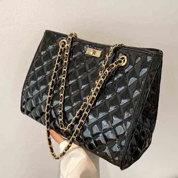 Women Totes Bags Quilted Patent Leather Shoulder Bag Large Capacity Metal Chain Crossbody Bag Shopper Satchel Female Bolsos G220531