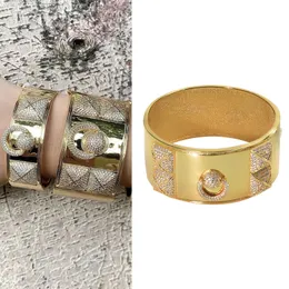 Bracelete de pedra da moda para mulheres Bangulles de cores douradas femme 2022 Jóias de moda Criativa Chiristmas Gifts Designer personalizado Estilo de joias indianas personalizado à mão