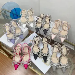 2022 Designer Ladies Dress Shoes Strass Tacchi alti Crystal Bow Satin Womens Shoe Wedding Party Fashion Sandali in pelle Parte Prom Slideshow