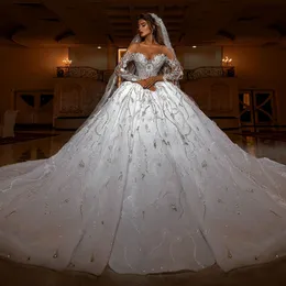 Asos Bridal, abiti da sposa (e da damigella) per tutte le tasche Asos Bridal, abiti da sposa (e da damigella) per tutte le tasche