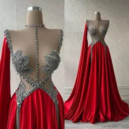 Red 2022 Designer Prom Dresses Sexy Illusion Bodice Crista senza maniche Cristalli di pizzo Applique Ruffles Lunghezza Abiti da sera su misura su misura per feste plus size vestidos