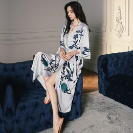 Högkvalitativ Kvinnors Pajamas Long Robe Floral Sleepwear Silk Gilla Sexig Badrock Homewear Luxury Nightwear Peignoir Femme