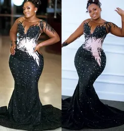 2022 Plus Size Arabo Aso Ebi Nero Sirena Abiti da ballo in pizzo Sheer Neck Perline Sera Festa formale Secondo ricevimento Compleanno Abiti di fidanzamento Abito ZJ224