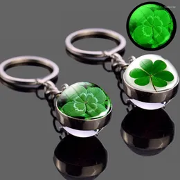 Keychains Luminous Clover Keychain Glowing Crystal Ball Key Chain St Patricks Day Gifts Irish Pendant Jewelry Fred22
