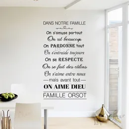 Família francesa Love Quote Stick Wall Sticker Personalizar Nome da Família Decalques de Arte da Parede Casa Living Roon Decor Família Regras Vinil Art 220621