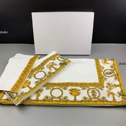 5A KVALITET POPULÄR BAROQUE JACQUARD HANDLEMMEDEMMA MÄNNER MÄNNER Kvinnor Badhandduk 100 %Bomull No Box