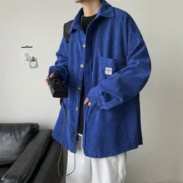 Cord s Für Kleidung Harajuku Schwarz Koreanischen Stil Männer Hemd Langarm Vintage Kleidung Streetwear 3XL 220811