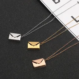 Kedjor säljer rostfritt stål kuvertkorthänge halsband för kvinnor anpassade namn kedjekedja fru älskar kvinnliga smycken 2022chains