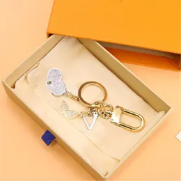 Fashion Luxury Designer Keychain Diamonds Key Buckle Flower Letter Silver Detachable Keychains Men Women Bag Pendant