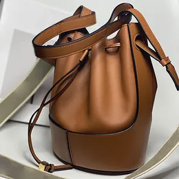 TOP quality lo small size Bucket tote bags 2022 New style shoulder bags Women's Fashion Leather Satchel Large capacity shopping balloon crossbody bag letter strap